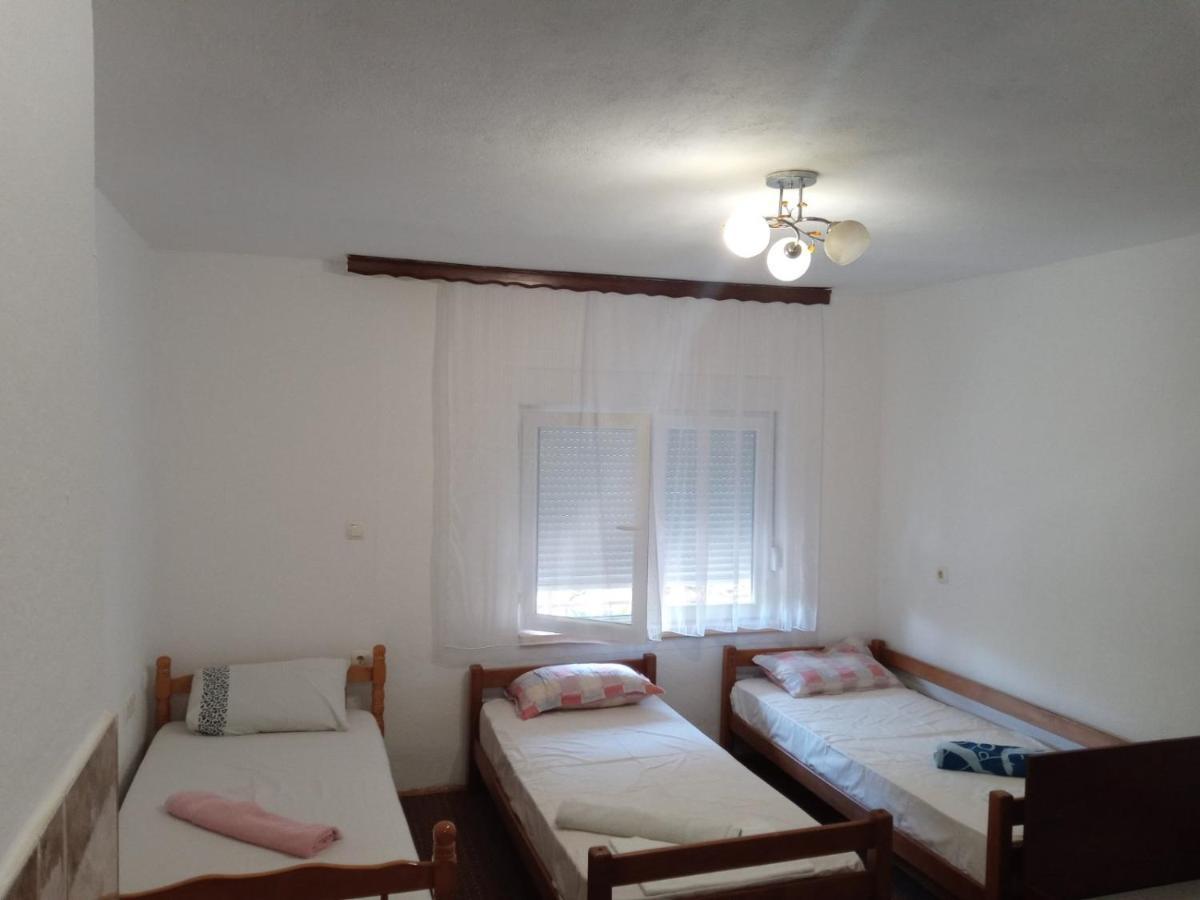 Apartman Seno โมสตาร์ ภายนอก รูปภาพ