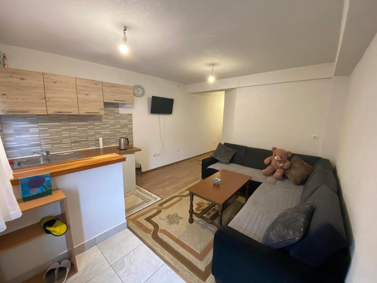 Apartman Seno โมสตาร์ ภายนอก รูปภาพ