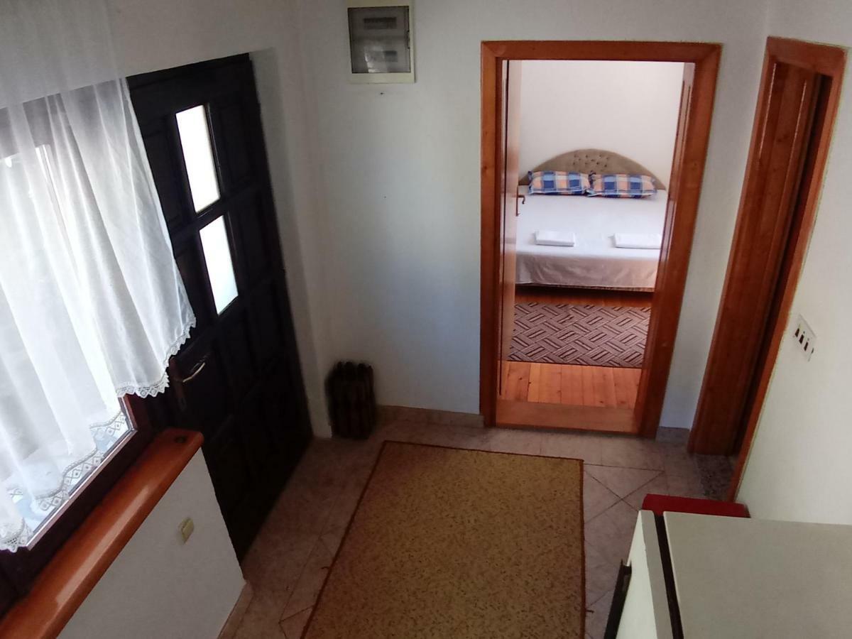 Apartman Seno โมสตาร์ ภายนอก รูปภาพ